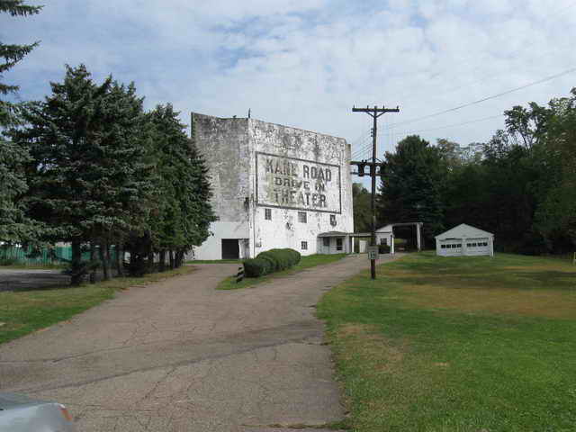 Kane Road Drive-In - 2013 Photo